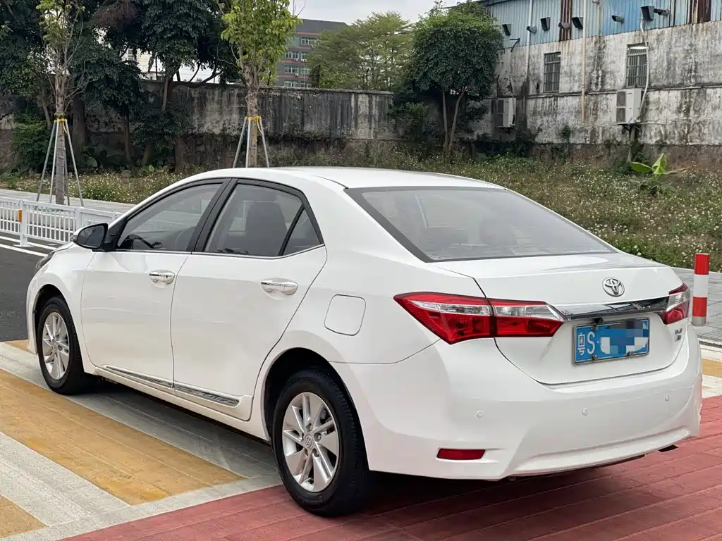 Toyota Corolla — миниатюра 4
