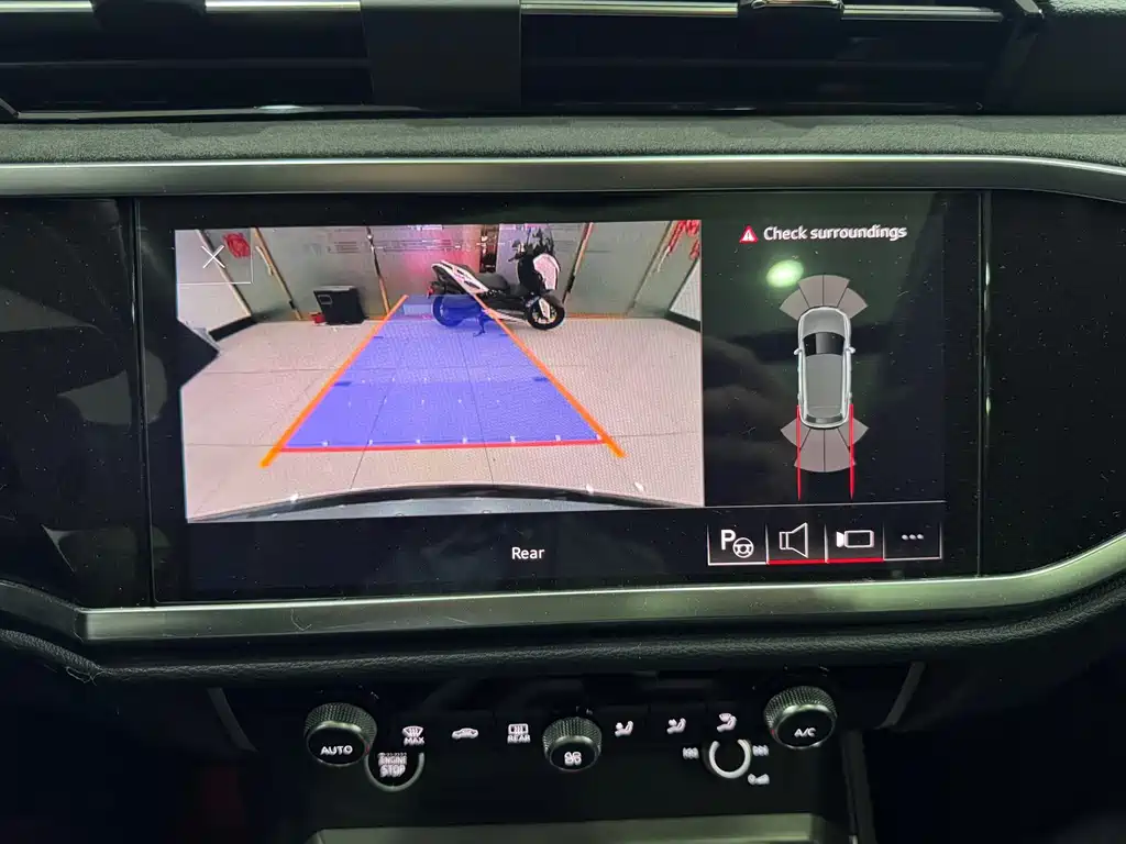 Audi Q3 — миниатюра 14