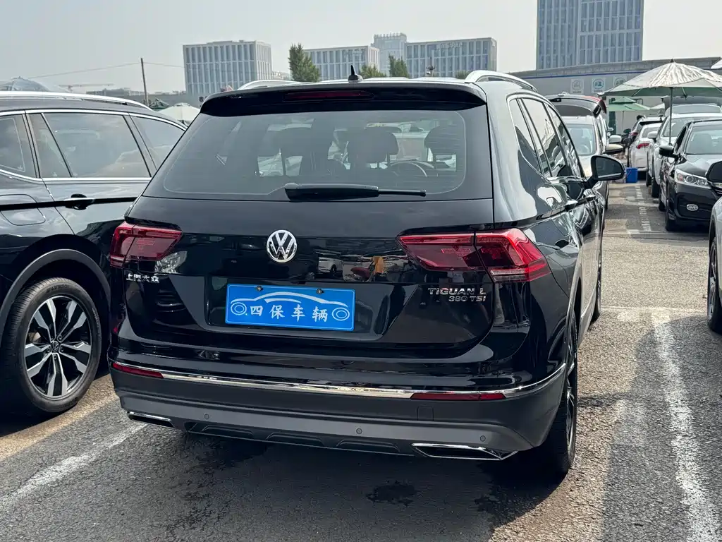 Volkswagen Tiguan L — миниатюра 16