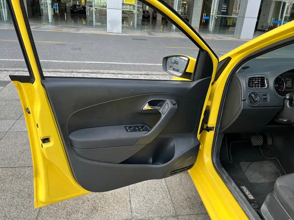 Volkswagen Polo — миниатюра 13
