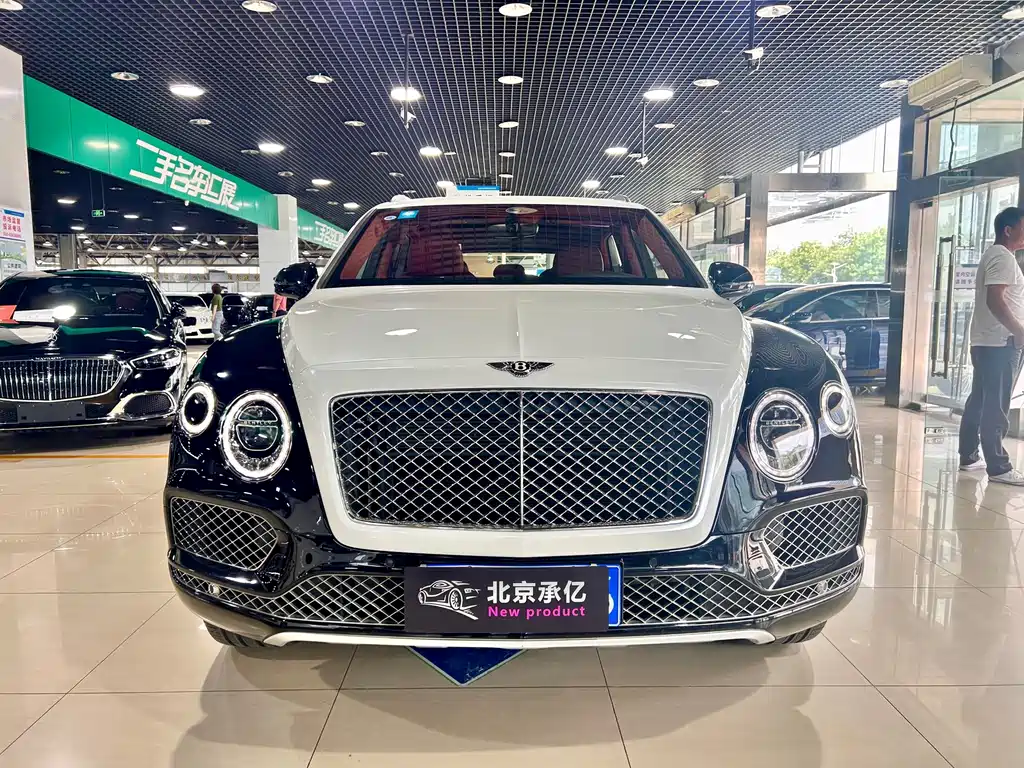 Bentley Bentayga — миниатюра 2