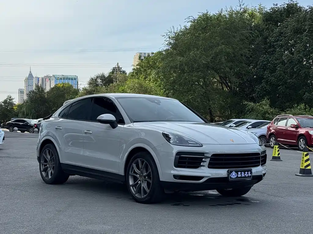 Porsche Cayenne — миниатюра 3