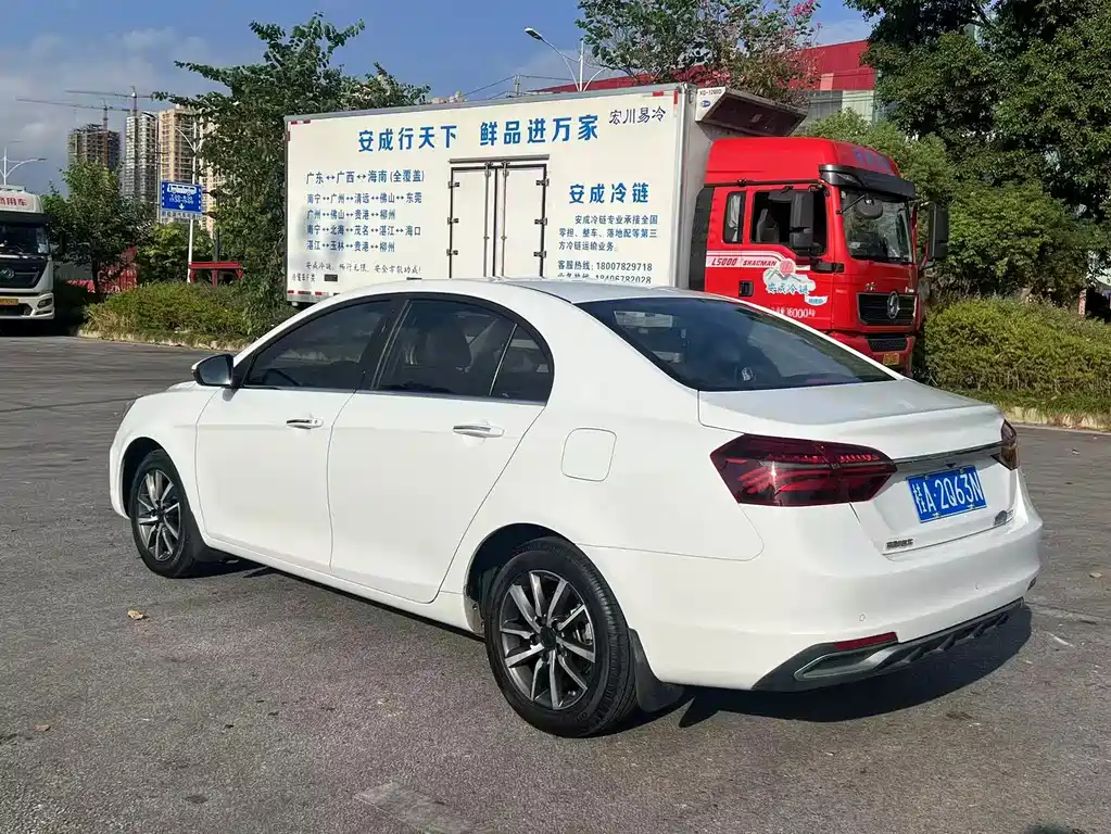 Geely Emgrand — миниатюра 5