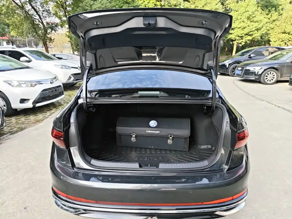 Volkswagen Sagitar — миниатюра 19