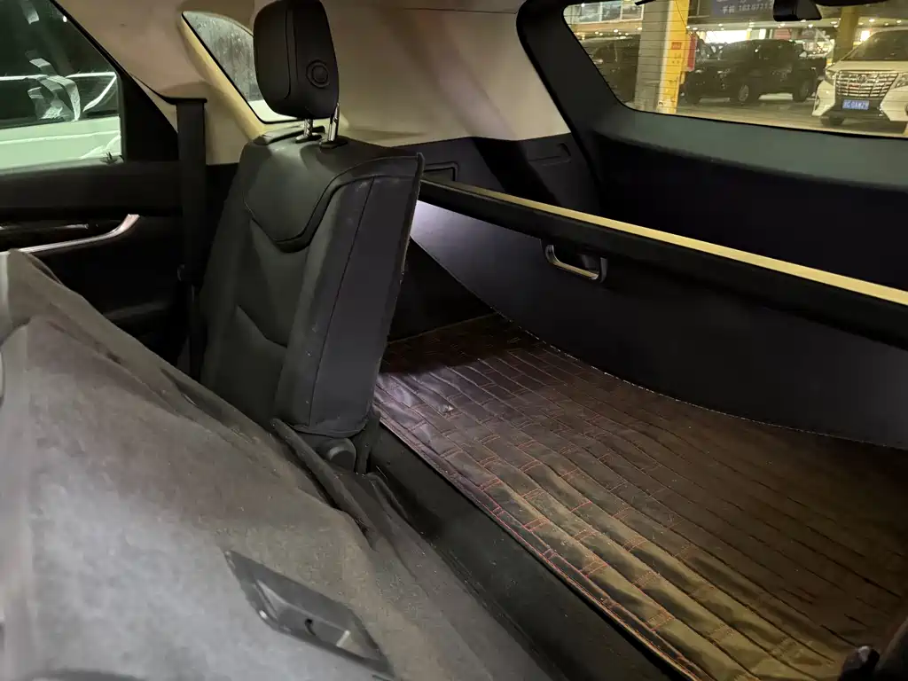 Cadillac XT5 — миниатюра 8