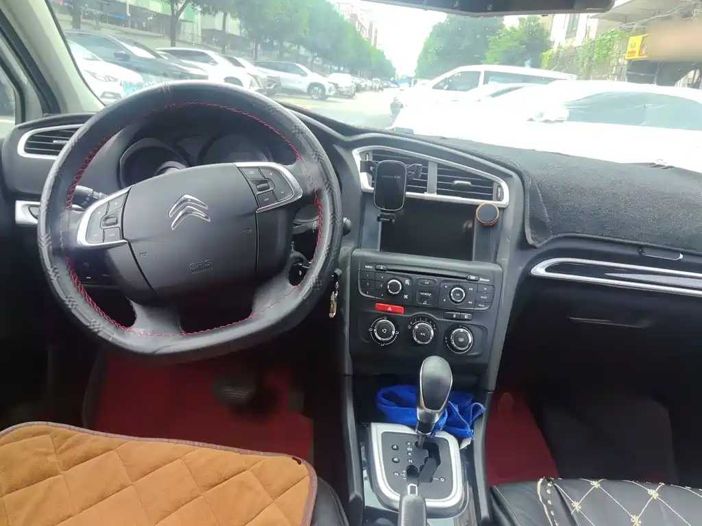 Citroen C4L — миниатюра 5