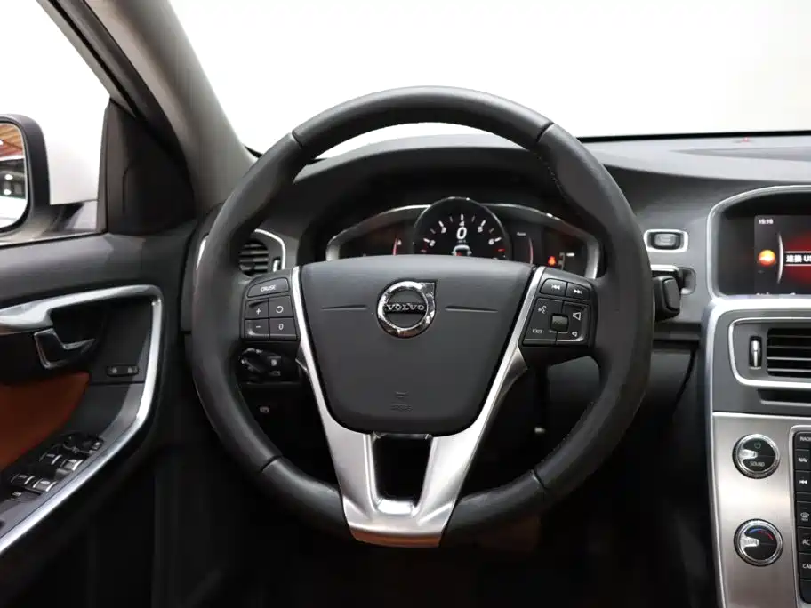 Volvo S60 — миниатюра 13