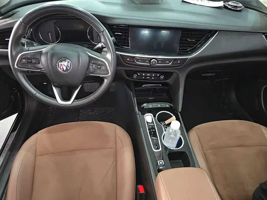 Buick Regal — миниатюра 10
