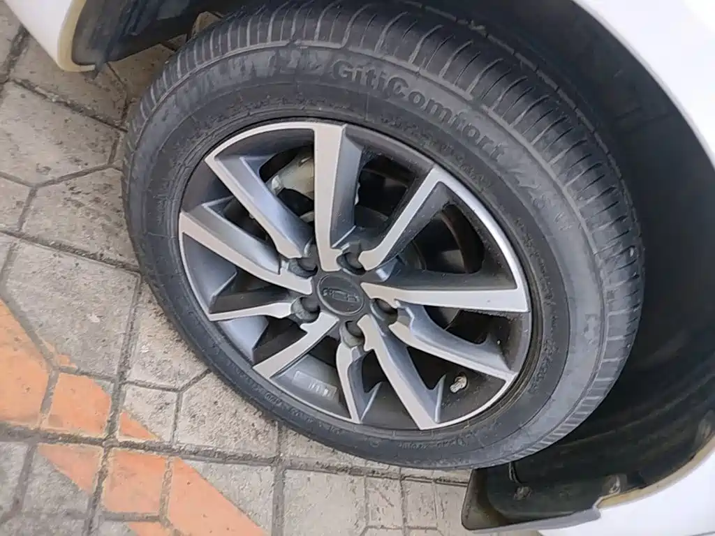 Geely Emgrand — миниатюра 23