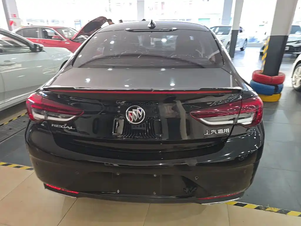 Buick Regal — миниатюра 6