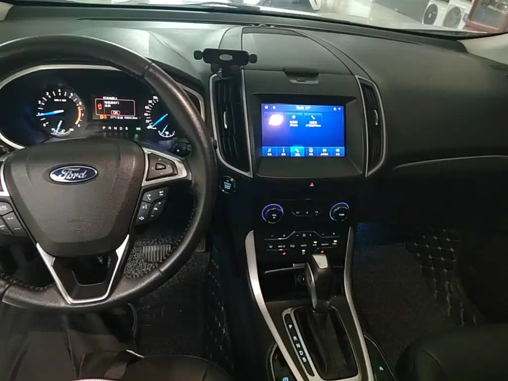 Ford Edge — миниатюра 14