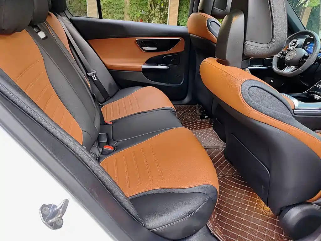 Mercedes-Benz C-Class — миниатюра 11