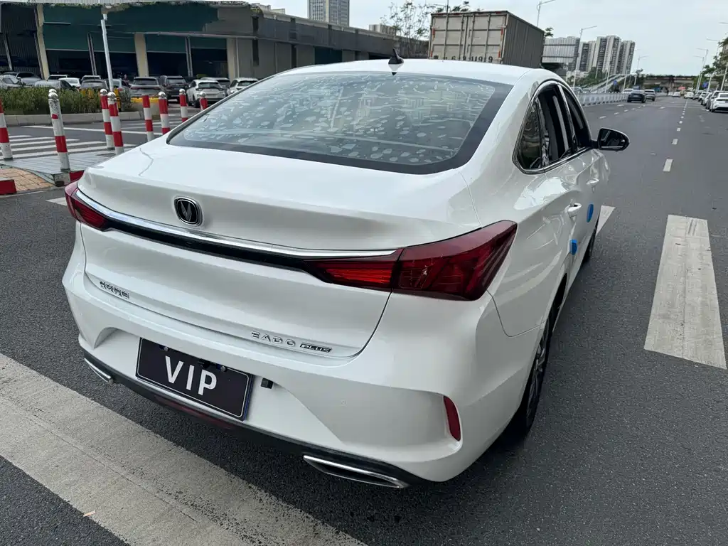 Changan Eado — миниатюра 4
