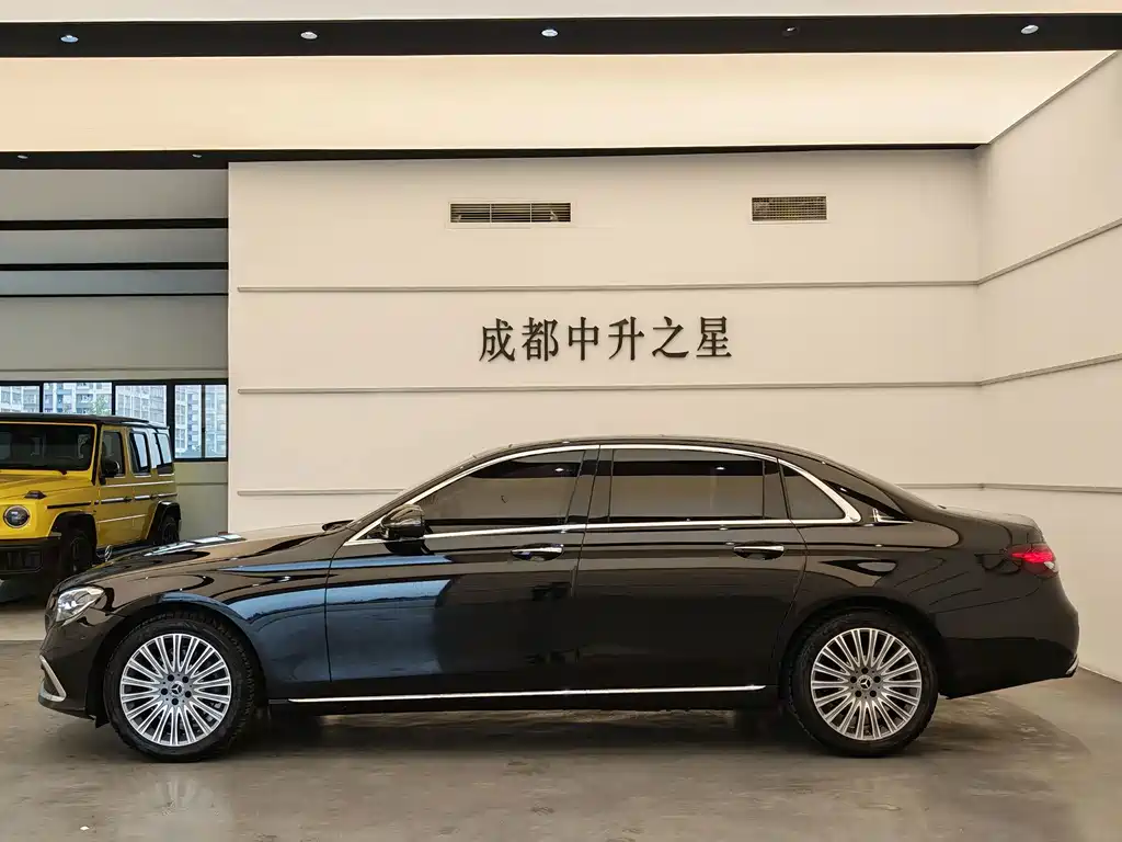 Mercedes-Benz E-Class — миниатюра 4