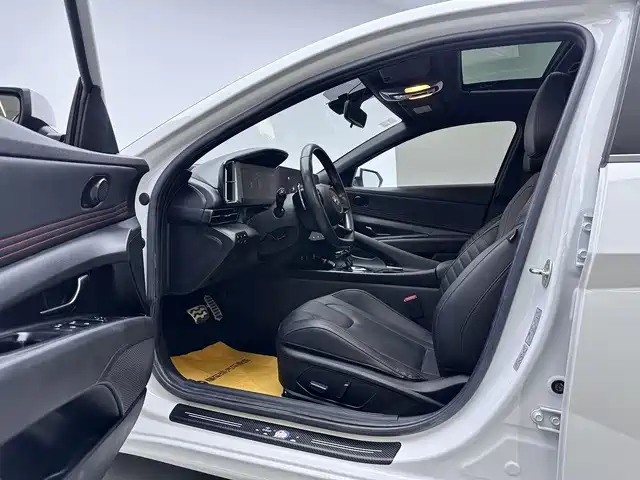 Hyundai Elantra — миниатюра 17