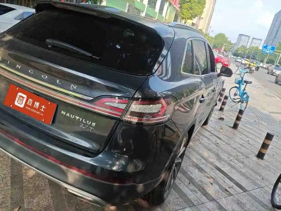 Lincoln Nautilus 2021 2.7T