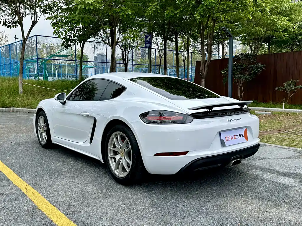 Porsche 718 2018 Cayman 2.0T