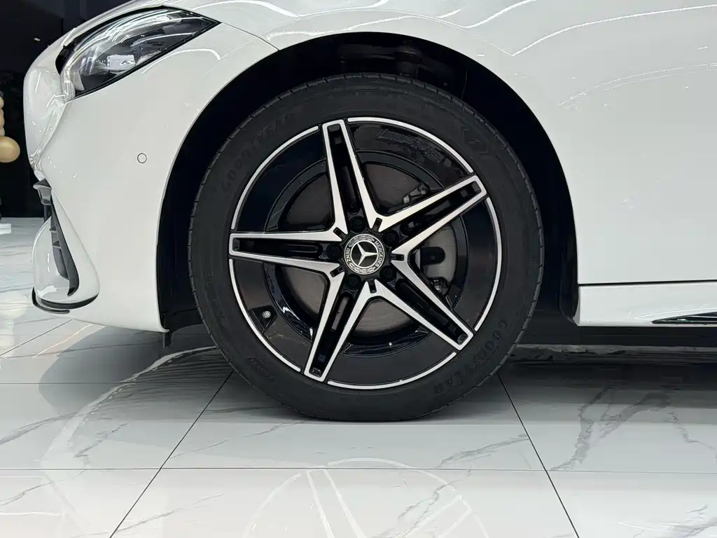Mercedes-Benz C-Class — миниатюра 15