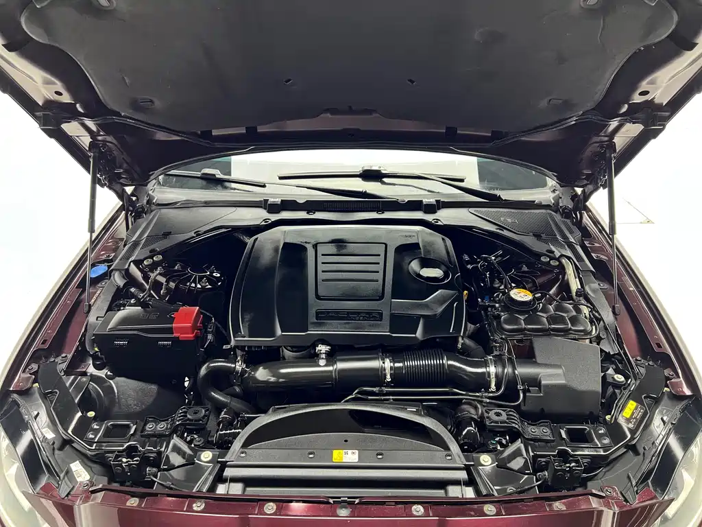Jaguar XFL — миниатюра 21