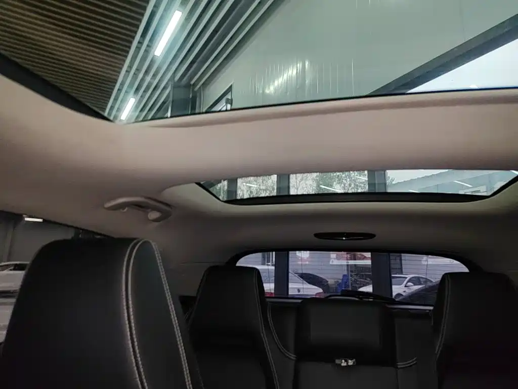 Mercedes-Benz GLA — миниатюра 18