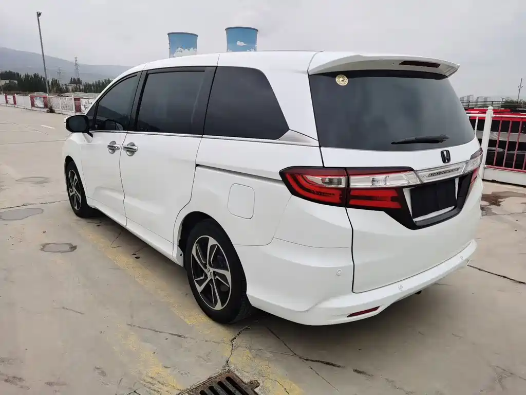 Honda Odyssey — миниатюра 4