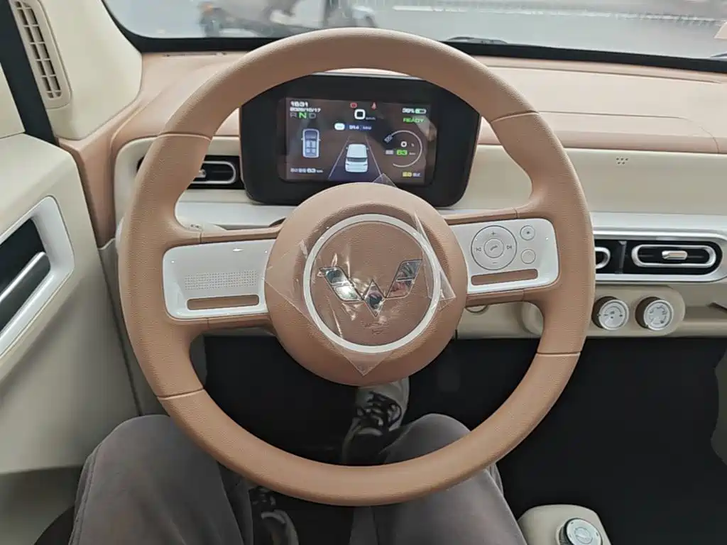 Wuling MINIEV — миниатюра 11