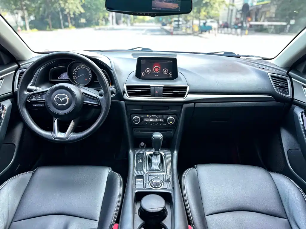 Mazda 3 Axela — миниатюра 17