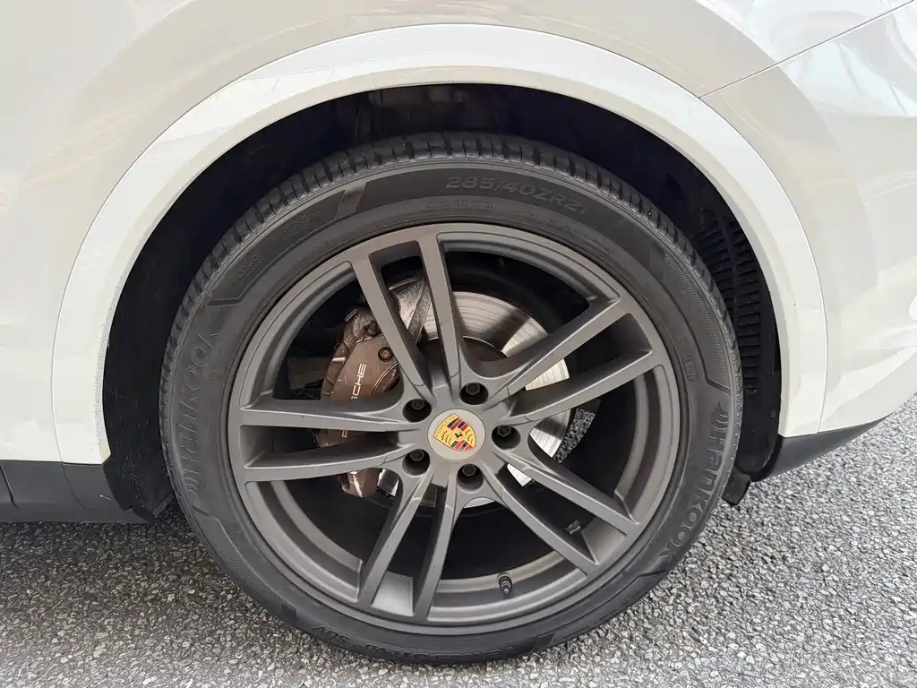 Porsche Cayenne — миниатюра 14