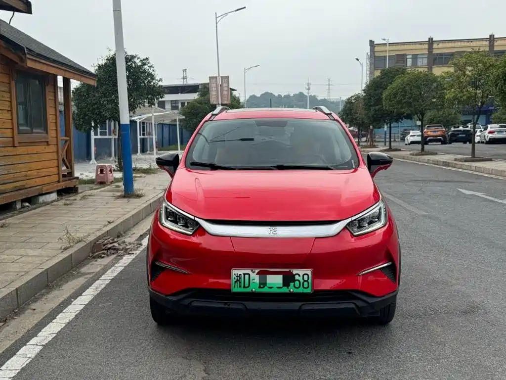 BYD Yuan Pro — миниатюра 2