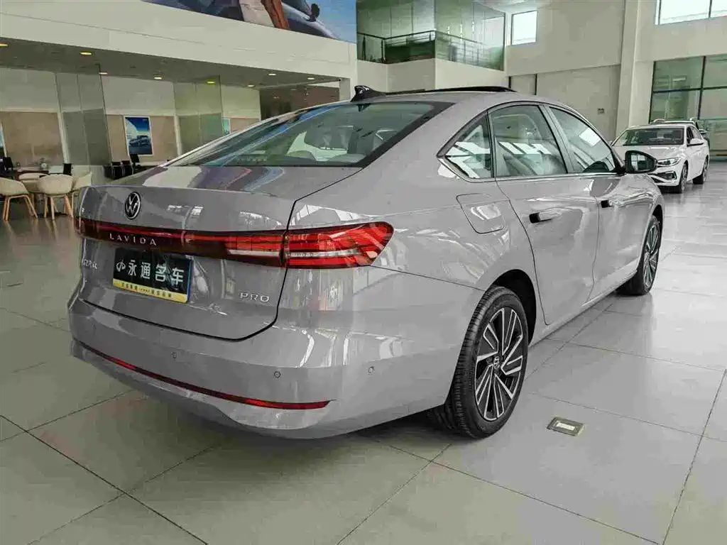 Volkswagen Lavida — миниатюра 7