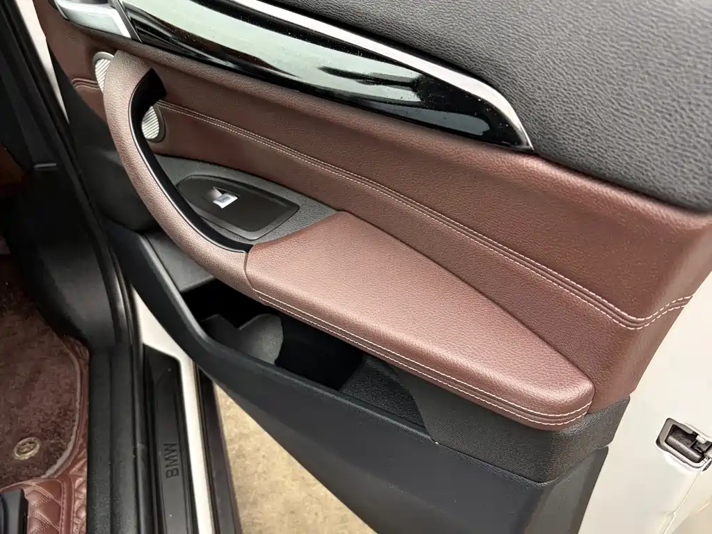 BMW X1 — миниатюра 14