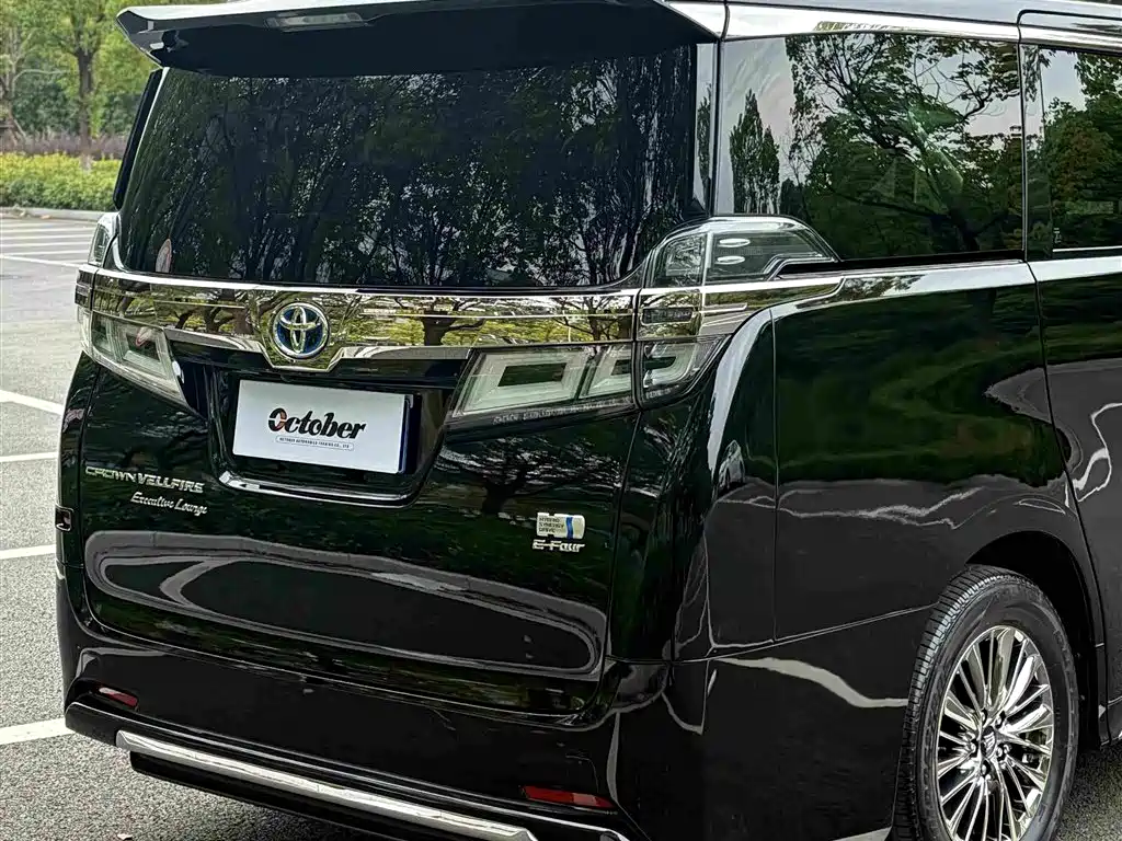 Toyota Vellfire — миниатюра 5