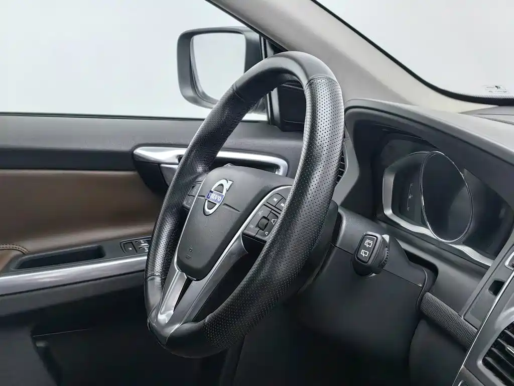 Volvo XC60 — миниатюра 22