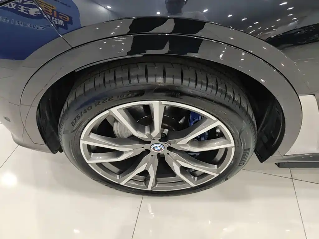 BMW X7 — миниатюра 23