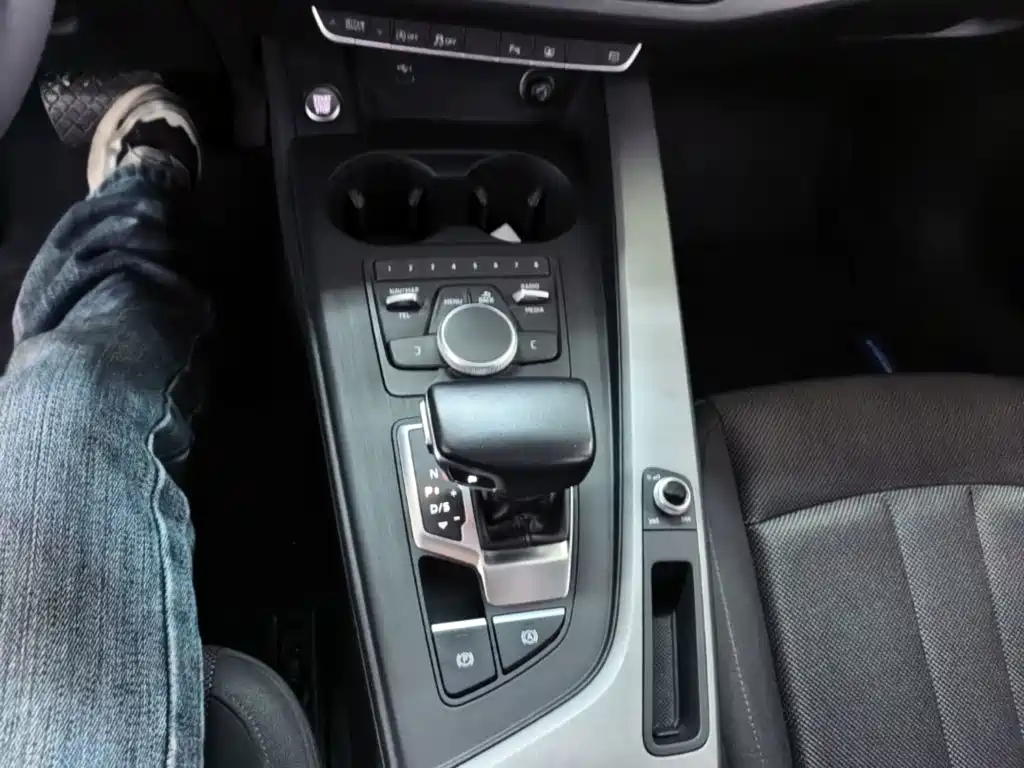 Audi A4L — миниатюра 14