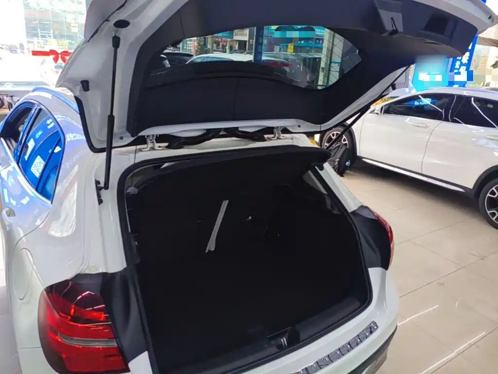 Mercedes-Benz GLA — миниатюра 19