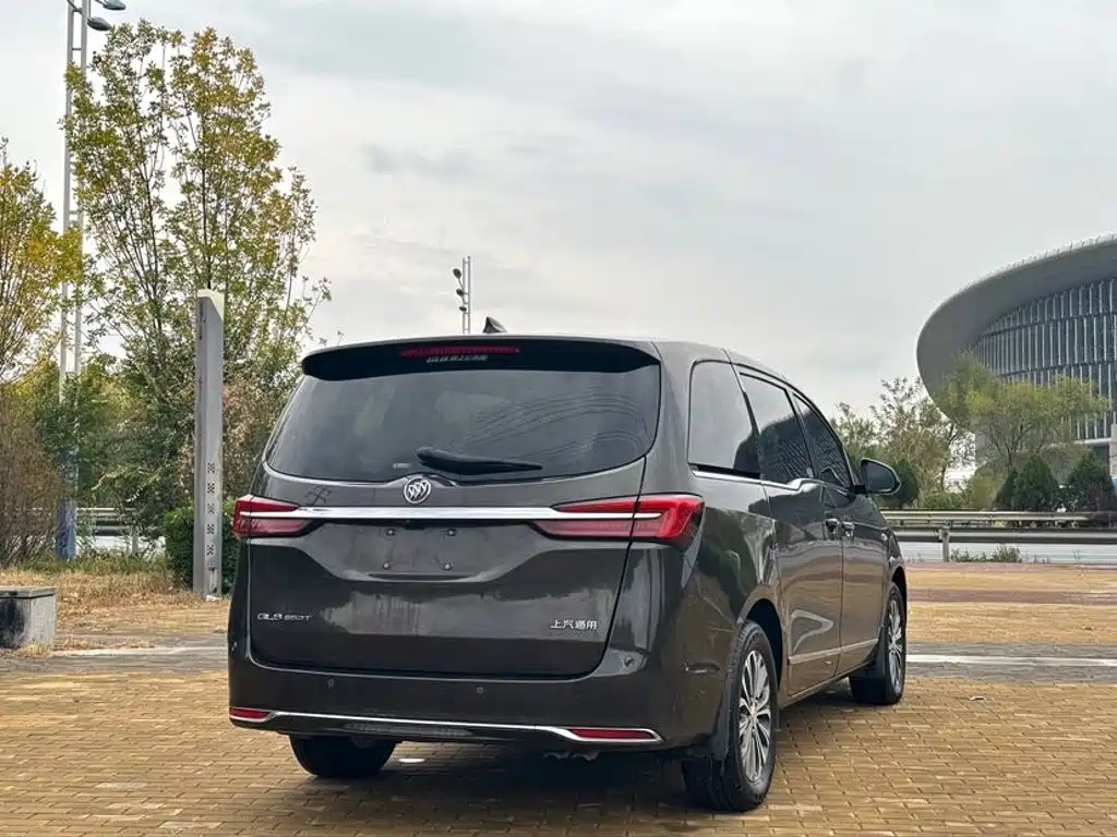 Buick GL8 — миниатюра 4