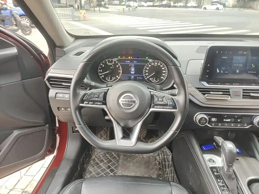 Nissan Teana — миниатюра 11