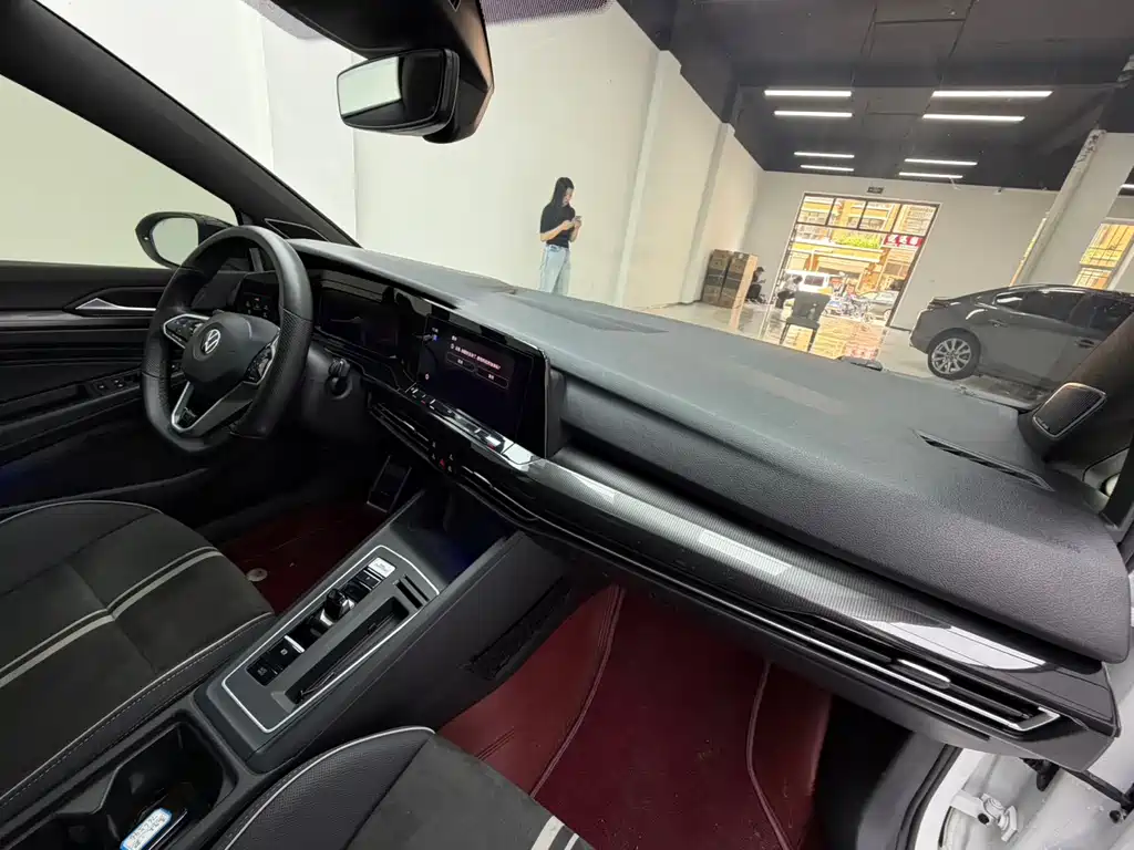 Volkswagen Golf — миниатюра 16