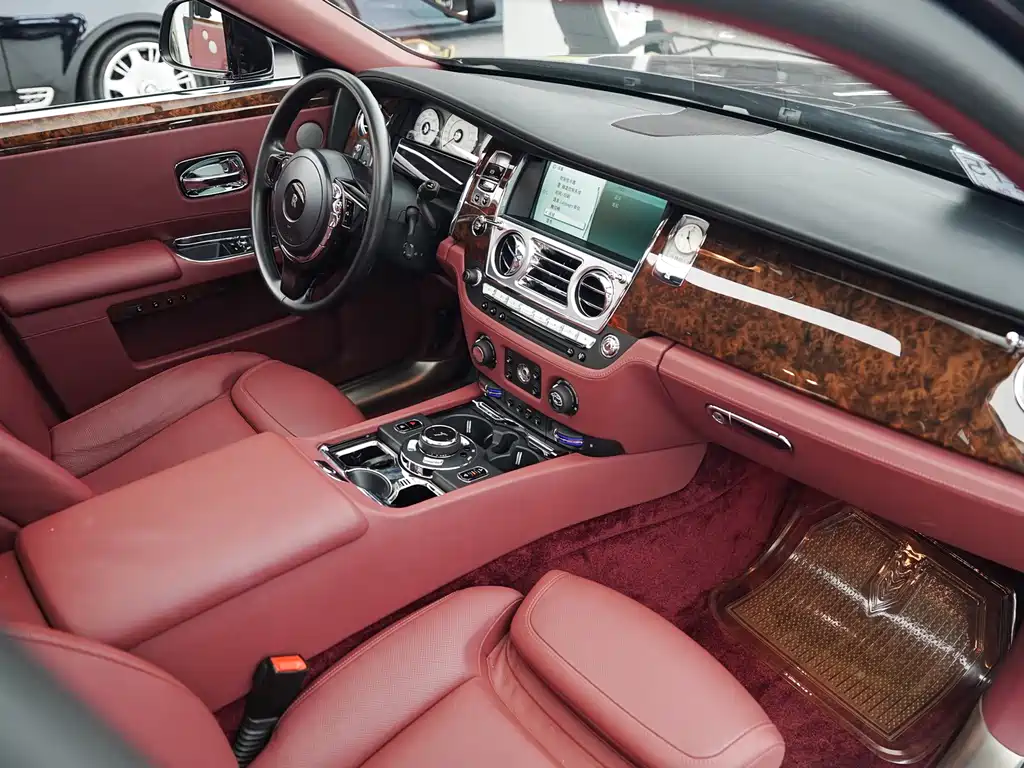 Rolls-Royce Ghost — миниатюра 11