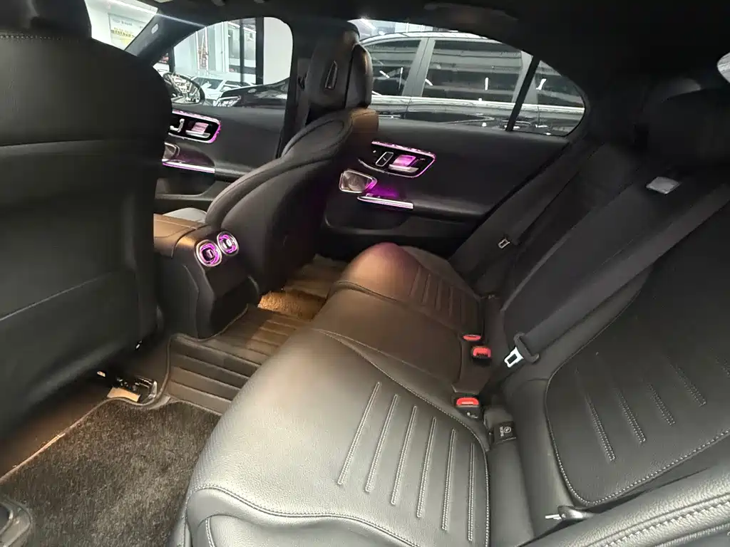 Mercedes-Benz C-Class — миниатюра 5