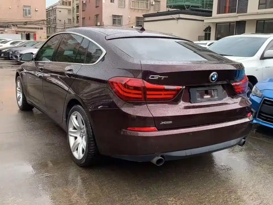 BMW 5 Series GT — миниатюра 5