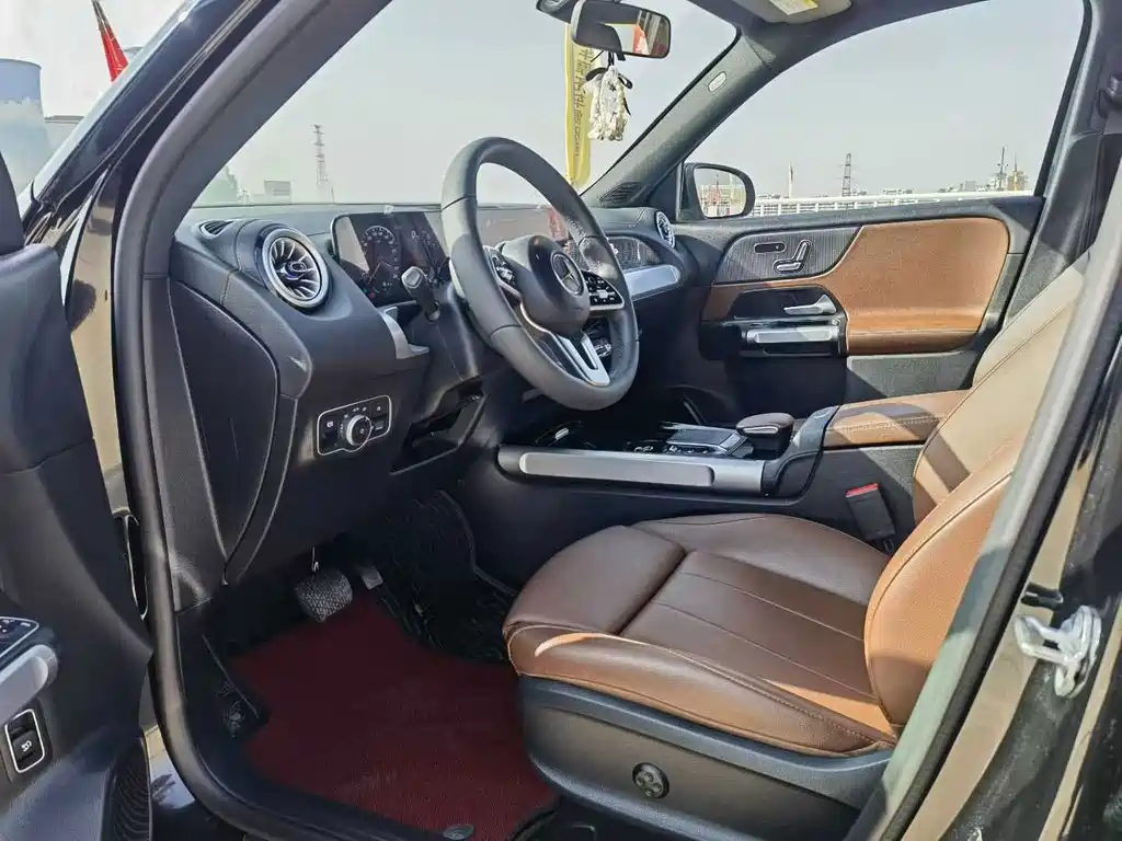 Mercedes-Benz GLB — миниатюра 7