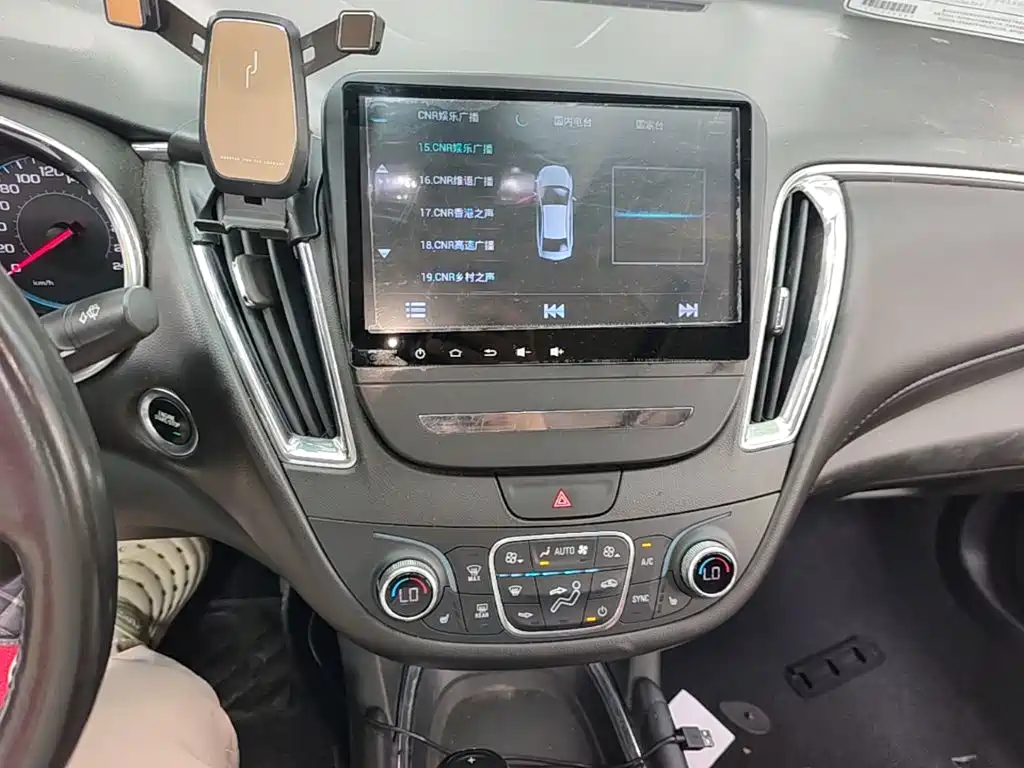 Chevrolet Malibu XL — миниатюра 13