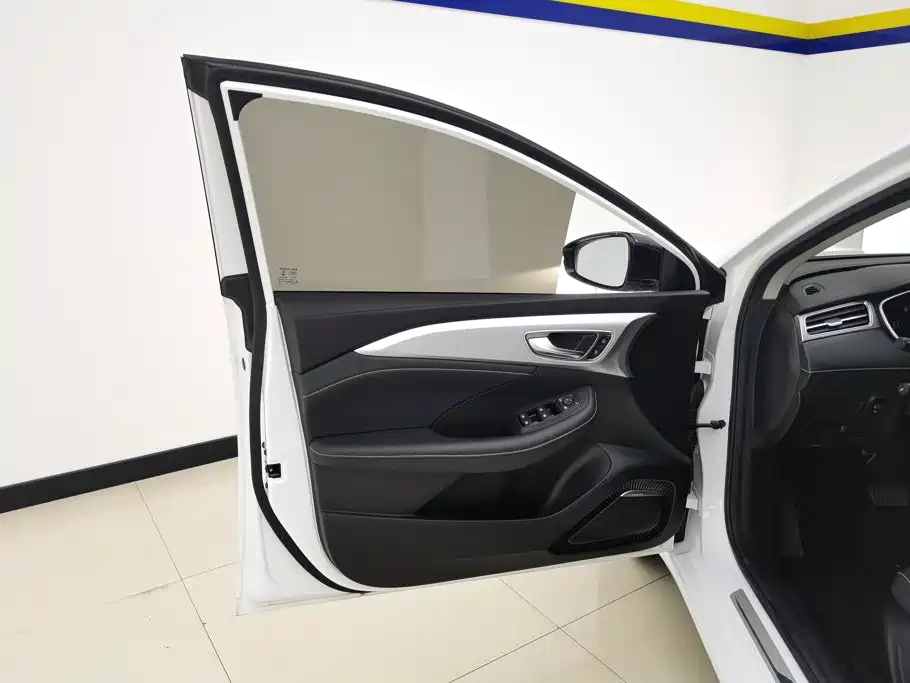 Roewe i6 MAX — миниатюра 7