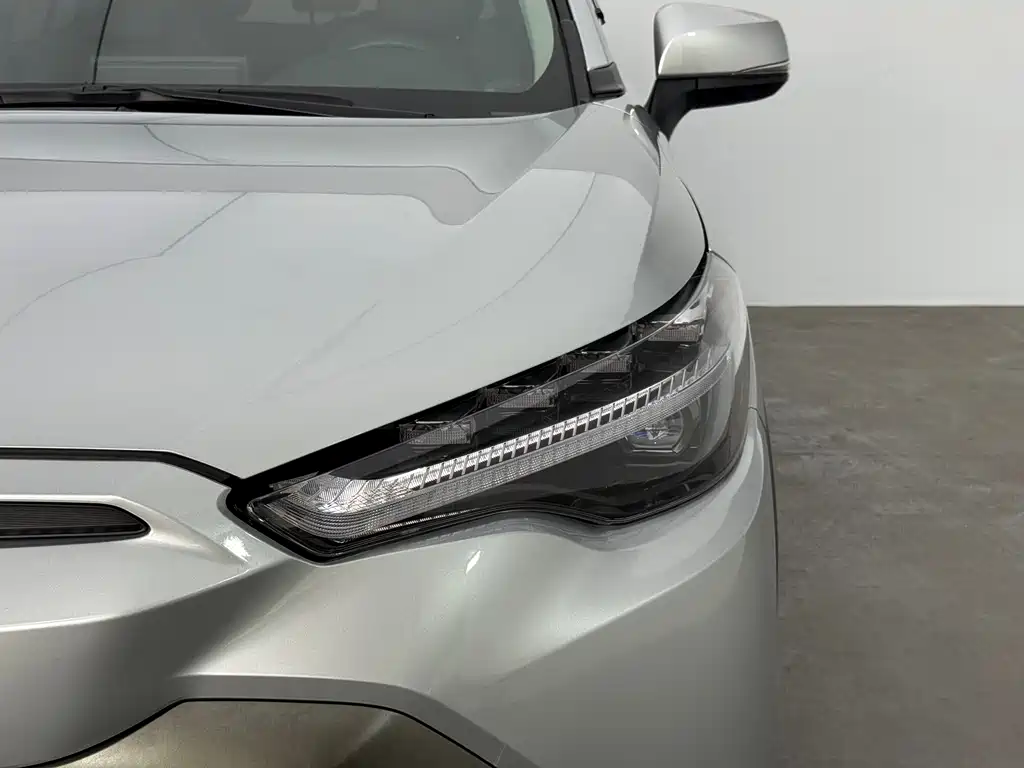 Toyota Frontlander — миниатюра 12