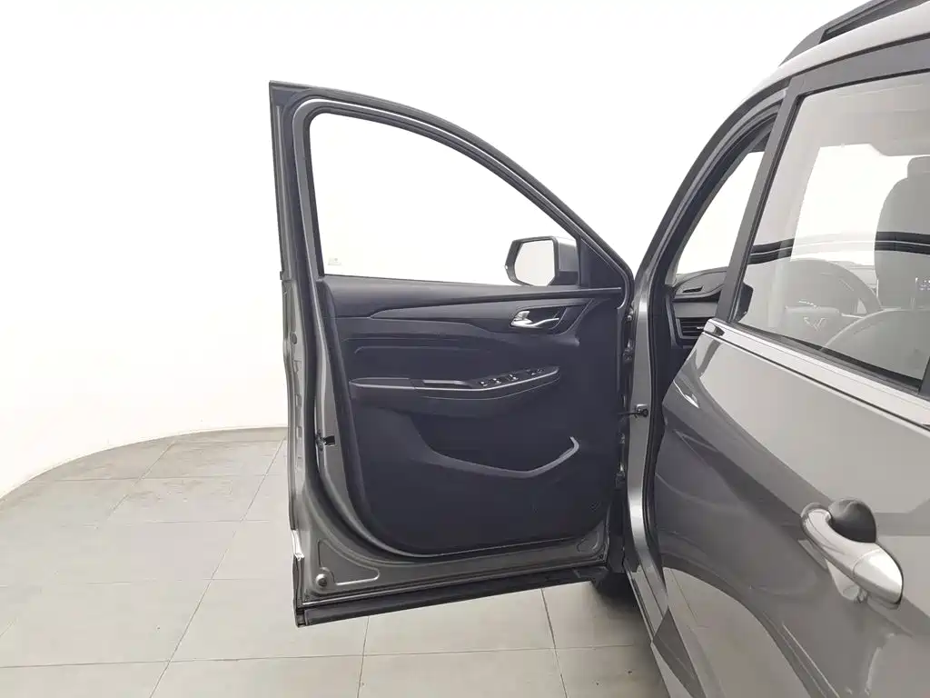 Wuling Hongguang S3 — миниатюра 8