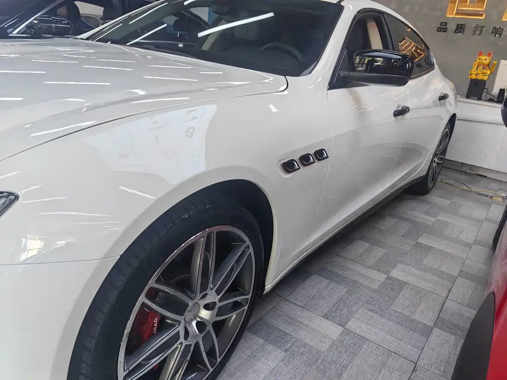 Maserati Quattroporte — миниатюра 12