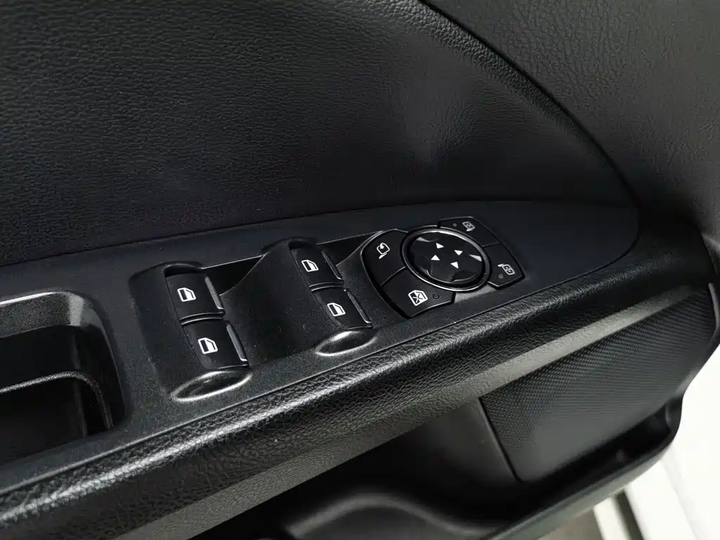 Ford Mondeo — миниатюра 9