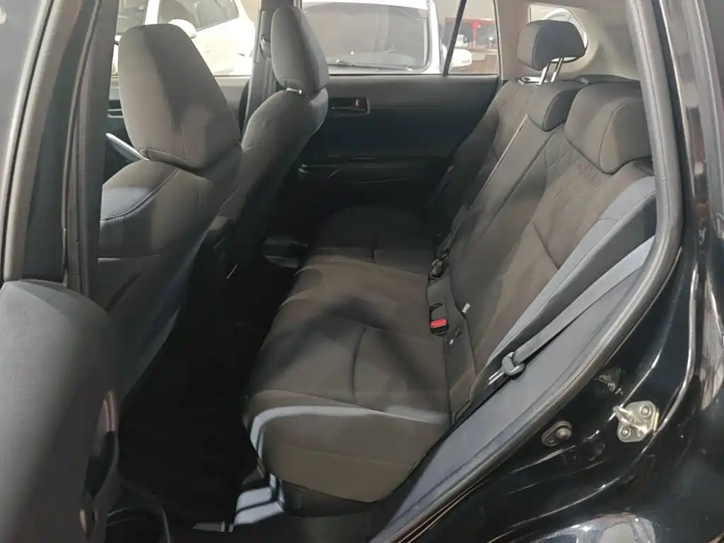 Toyota Corolla Cross — миниатюра 17